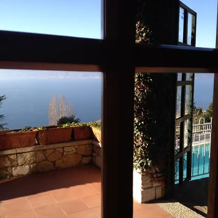 Albisano Sleeps 8 Pool Air Con Wifi Villa *