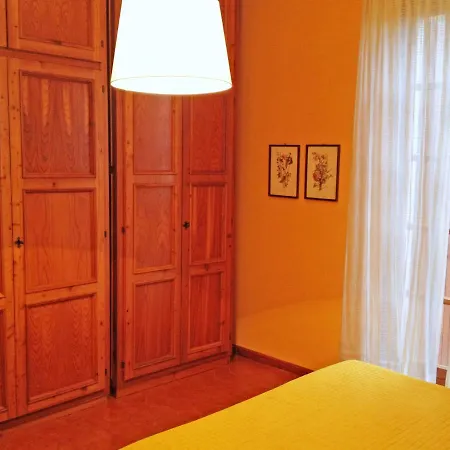 Villa Albisano Sleeps 8 Pool Air Con Wifi