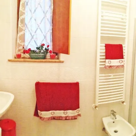 Albisano Sleeps 8 Pool Air Con Wifi Villa Torri Del Benaco