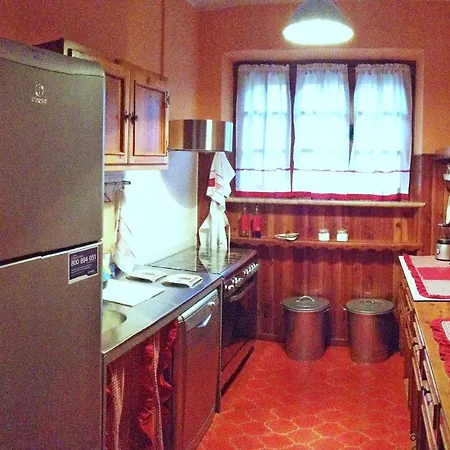 Albisano Sleeps 8 Pool Air Con Wifi *